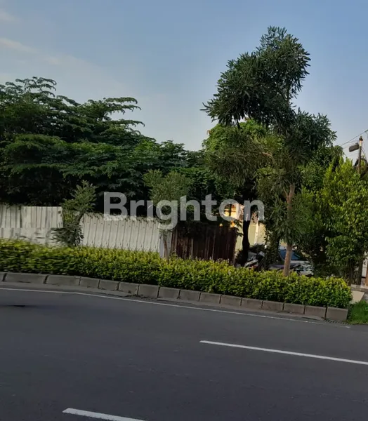 image RAYA MERR GUNUNG ANYAR BISA UNTUK USAHA LOKASI STRATEGIS (1)