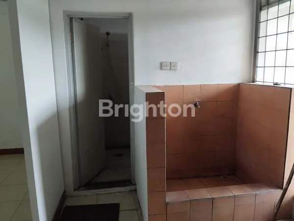 image RUKO MAGELANG JALAN BESAR TENGAH KOTA (8)