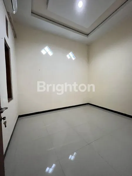 image RUMAH CLUSTER 1 LANTAI SEMI FURNISHED COLOMADU (7)