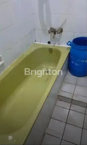 image DIJUAL RUMAH SIAP HUNI TERAWAT 2 LANTAI (6)