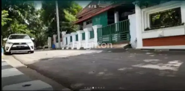 image DIJUAL RUMAH SIAP HUNI TERAWAT 2 LANTAI (8)