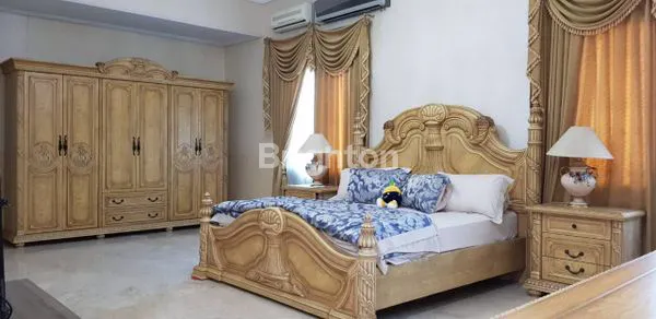 image RUMAH MEWAH CLASSIC DEKAT HR MUHAMMAD (2)