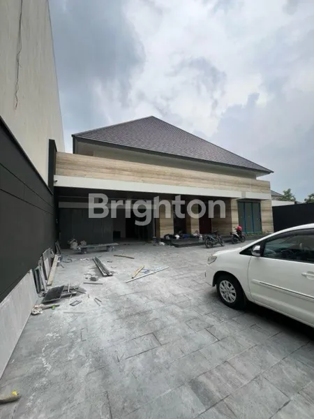 image RUMAH BARU GRESS BELUM PERNAH DITEMPATI, RUMAH 1 LANTAI GOLF VIEW ! RAYA BUKIT GOLF CITRALAND SURABAYA BARAT (3)