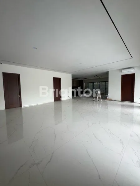 image RUMAH BARU GRESS BELUM PERNAH DITEMPATI, RUMAH 1 LANTAI GOLF VIEW ! RAYA BUKIT GOLF CITRALAND SURABAYA BARAT (4)