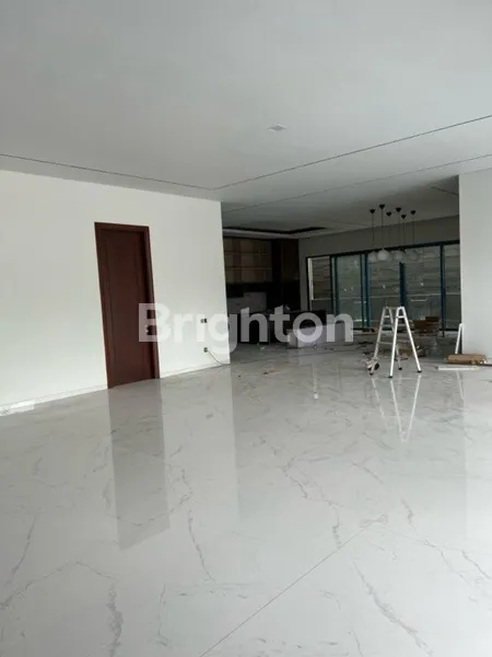 image RUMAH BARU GRESS BELUM PERNAH DITEMPATI, RUMAH 1 LANTAI GOLF VIEW ! RAYA BUKIT GOLF CITRALAND SURABAYA BARAT (5)