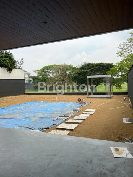 image RUMAH BARU GRESS BELUM PERNAH DITEMPATI, RUMAH 1 LANTAI GOLF VIEW ! RAYA BUKIT GOLF CITRALAND SURABAYA BARAT (8)