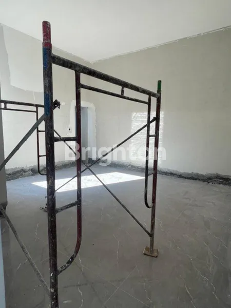 image RUMAH MANYAR KERTOADI KERTAJAYA INDAH MANYAR KARTIKA SURABAYA NEW GRESS (3)