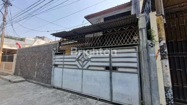 image RUMAH 2 LANTAI LINGKUNGAN TENANG (1)