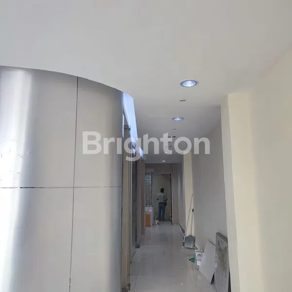 image RUKO 3 LANTAI SIAP PAKAI DI GAJAH MADA. COCOK UNTUK KANTOR ATAU USAHA APAPUN (3)