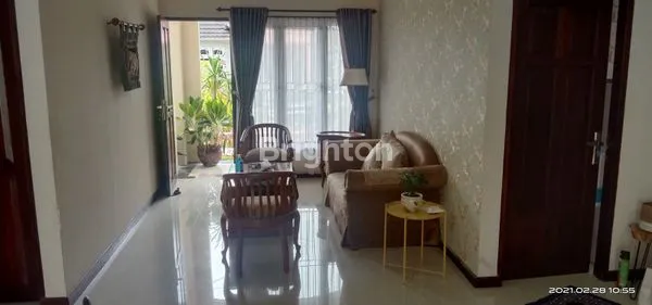 image DIJUAL RUMAH ASRI DENGAN LUAS TANAH BESAR LOKASI TENGAH KOTA DALAM PERUMAHAN WIKA AMAN NYAMAN HARGA NEGO (2)