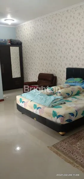 image DIJUAL RUMAH ASRI DENGAN LUAS TANAH BESAR LOKASI TENGAH KOTA DALAM PERUMAHAN WIKA AMAN NYAMAN HARGA NEGO (4)