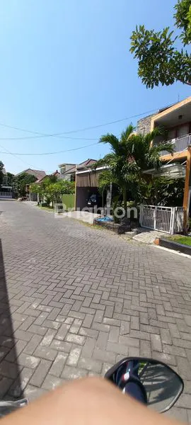 image RUMAH 2 LANTAI MINIMALIS MODERN PRIME LOCATION GKB GRESIK, PURI JAWA ASRI (3)