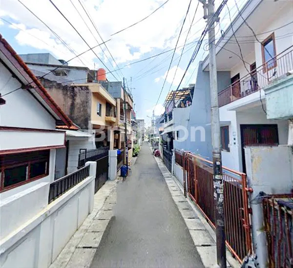 image RUMAH KOS GROGOL 8 KAMAR UKURAN 7X13 JAKARTA BARAT (4)