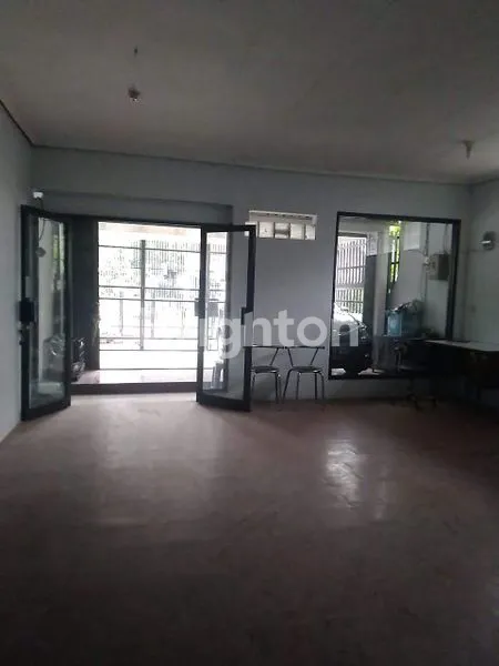 RUANG USAHA MAINROAD JALAN GATOT SUBROTO