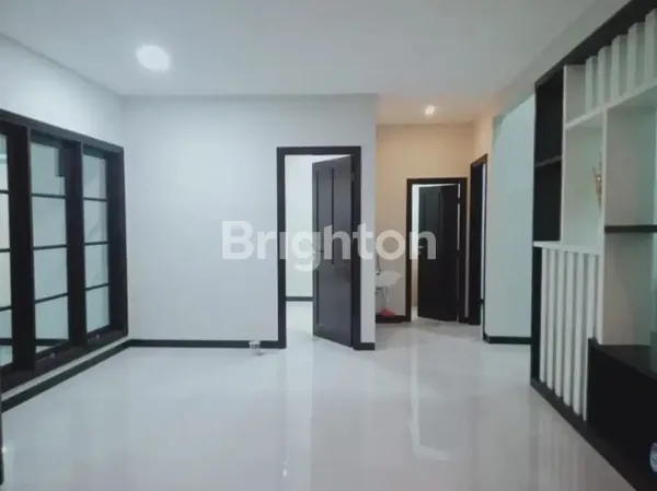 image  RUMAH CITRALAND FULLERTON DEKAT KAMPUS UNESA, DEKAT GWALK, DEKAT PAKUWON MALL PTC (4)
