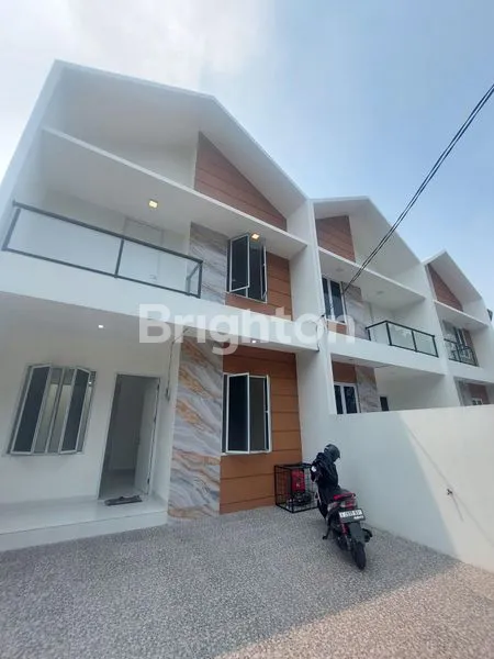 image RUMAH BARU HOEK MERUYA DEKAT PURI INDAH JAKBAR (1)