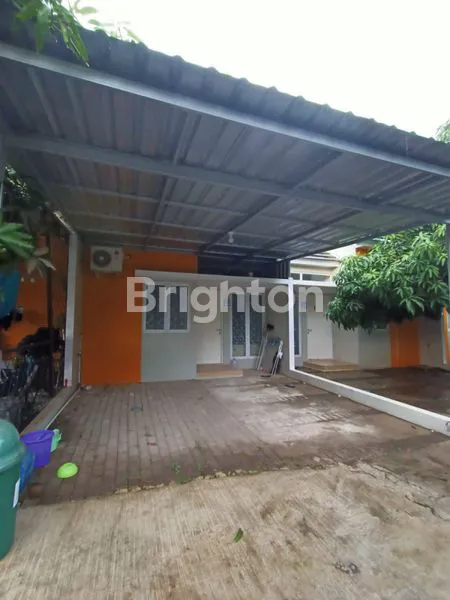 RUMAH DENGAN PERABOT DI ROYAL CENTRALAND