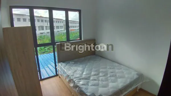 image RUMAH TIGA LANTAI DI BATAM CENTRE ROW JALAN LUAS DAN NYAMAN (5)