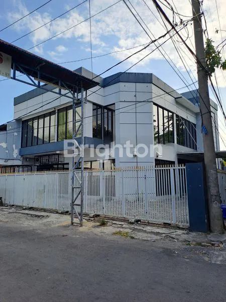 image GEDUNG 3 LANTAI NOL JALAN RAYA COCOK UNTUK BERBAGAI USAHA, KANTOR BANK RESTO DAN USAHA² LAINNYA (2)