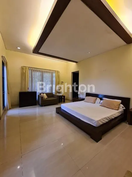 image RUMAH TROPICAL DI JALAN UTAMA MOHAMMAD KAHFI-CIGANJUR (7)