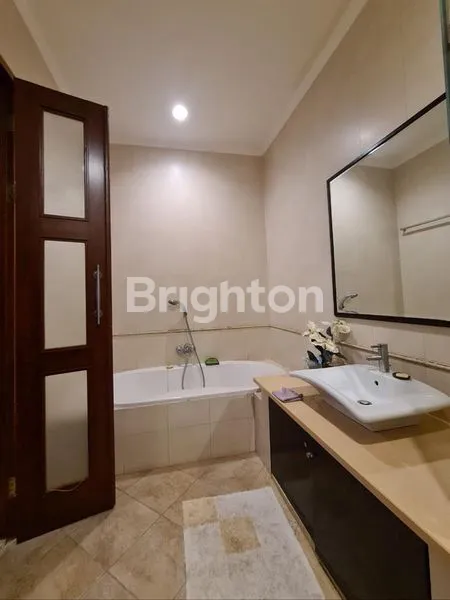 image RUMAH TROPICAL DI JALAN UTAMA MOHAMMAD KAHFI-CIGANJUR (8)