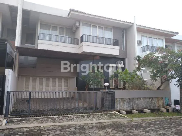 image CANDI GOLF RUMAH 2 LANTAI BAGUS FURNISH SIAP HUNI SEMARANG ATAS (1)
