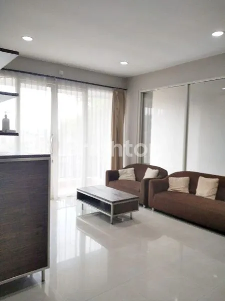image CANDI GOLF RUMAH 2 LANTAI BAGUS FURNISH SIAP HUNI SEMARANG ATAS (2)