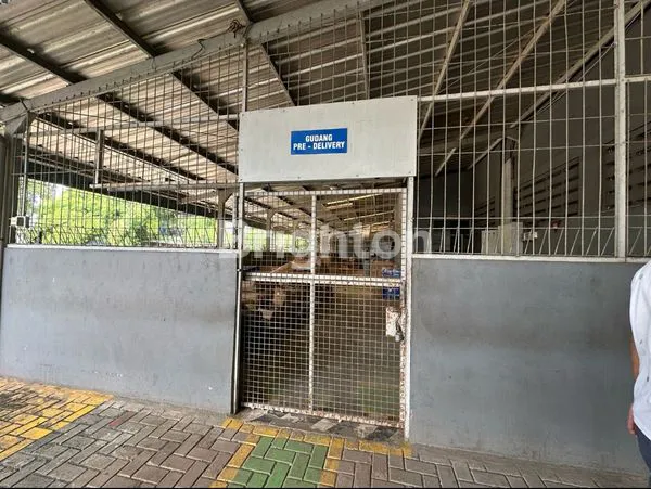 image PERGUDANGAN SELANGKAH KE PINTU TOL (3)