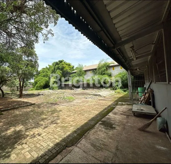 image PERGUDANGAN SELANGKAH KE PINTU TOL (8)