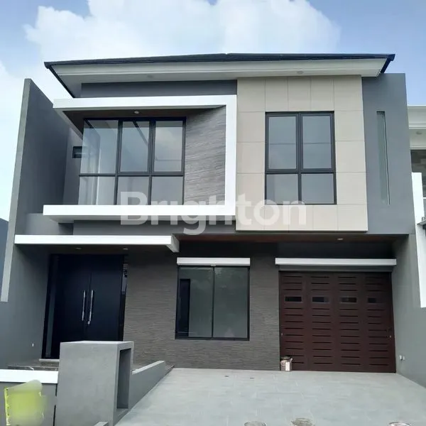 image RUMAH HARGA 5 M-AN MINIMALIS MODERN BARU SIAP HUNI  WOODLAND CITRALAND SURABAYA. LOKASI DEKAT DENGAN PASAR MODERN CITRALAND, GWALK, KONJEN AS, RADIAL ROAD, PAKUWON MALL (1)