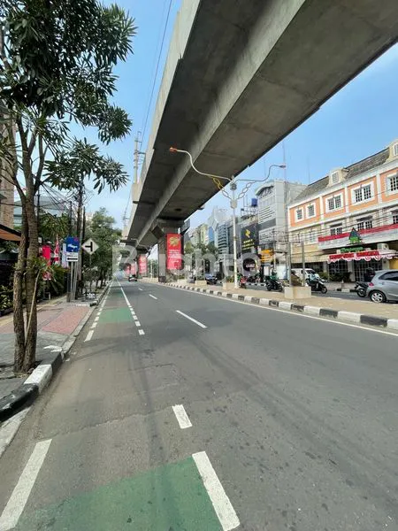 image RUKO STRATEGIS BANGUNAN BARU MODERN PANGLIMA POLIM JAKARTA SELATAN (7)