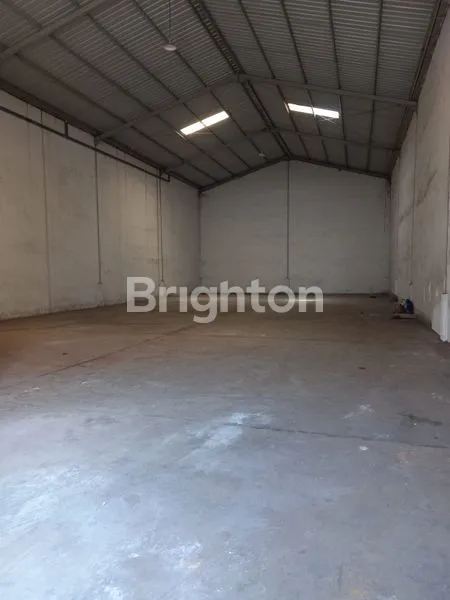 SEWA GUDANG TRITAN JEMUNDO