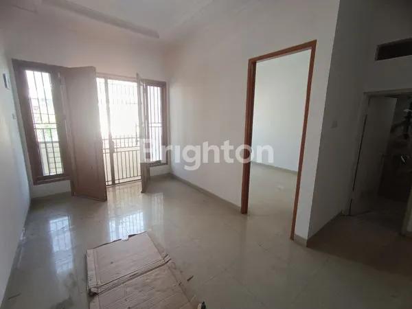 image RUMAH TOMANG JALAN BESAR, SANGAT STRATEGIS, JAKARTA BARAT (4)