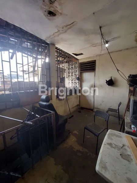 image RUMAH TUA COCOK UNTUK USAHA GROGOL JAKARTA BARAT (4)