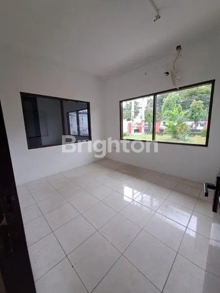 image TURUN HARGA GUDANG STRATEGIS PINGGIR JALAN UTAMA MULAWARMAN (7)