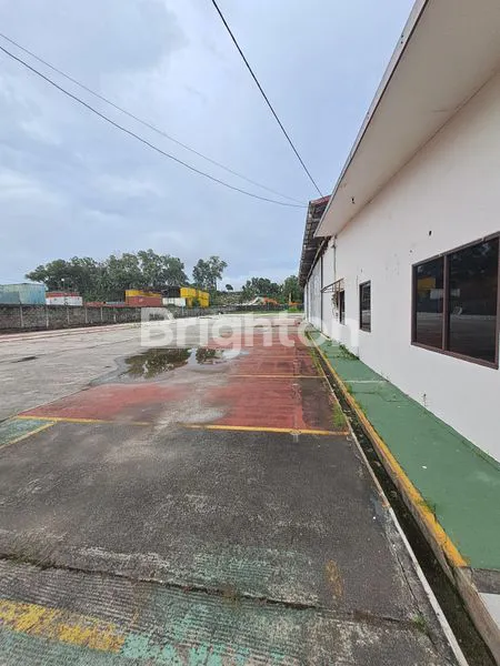 image TURUN HARGA GUDANG STRATEGIS PINGGIR JALAN UTAMA MULAWARMAN (4)