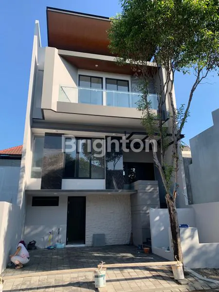 image RUMAH BARU GRESS 3 LANTAI ALAM HIJAU CITRALAND (1)