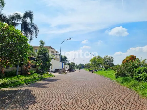 image TANAH KAVLING BUKIT DARMO GOLF PENINSULA GOLF VIEW 3 JEJER DEKAT TOL, CLUBHOUSE, MALL, PUSAT BISNIS DAN KOMERSIAL (5)