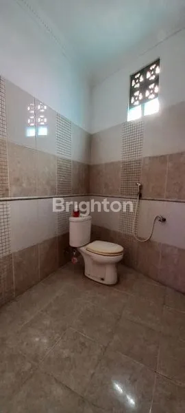 image GEDUNG KANTOR AKSES JALAN RAYA (8)