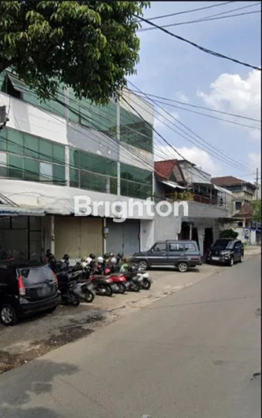 image RUKO 3 LANTAI STRATEGIS DI BRIGJEND SLAMET RIADI (2)