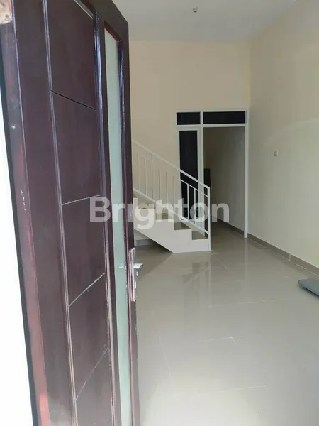 image RUMAH 2 LANTAI DI THE 8 RESIDENCE TASIKMADU KOTA MALANG (2)