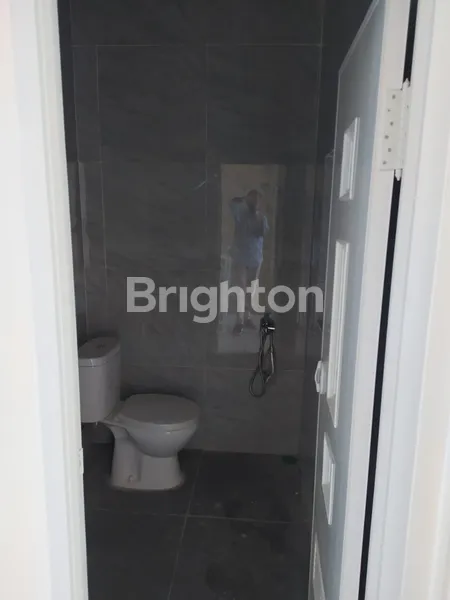 image RUMAH 2 LANTAI DI THE 8 RESIDENCE TASIKMADU KOTA MALANG (5)