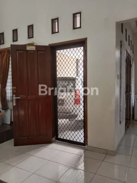 image JUAL CEPAT RUMAH 2 LANTAI DI PERUM KARAWACI 3 CIBODAS (8)
