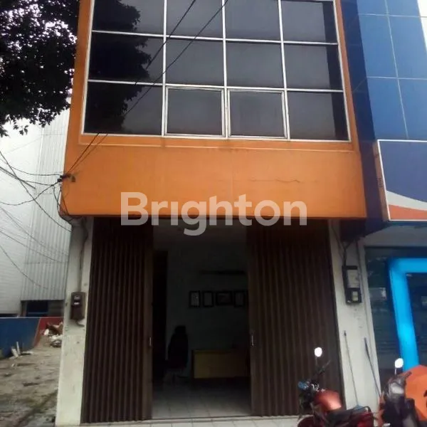 image RUKO TERMURAH DI DAERAH PULO GADUNG, LOKASI SANGAT STRATEGIS DAN COCOK UNTUK INVESTASI, BERSEBELAHAN DENGAN BANK BRI & BANK BCA (1)