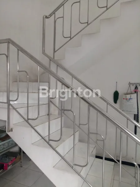 image RUMAH 2 LANTAI  DEKAT PAKUWON CITY SUTOREJO WISMA PERMAI KERTAJAYA  DHARMAHUSADA KENJERAN MERR KEPUTIH ITS UNAIR WIDYA MANDALA WM GALAXY MALL (2)