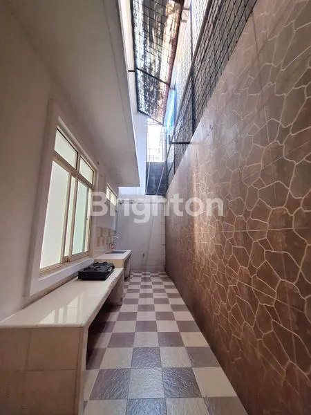 image RUMAH 2LANTAI SEMI FURNISH SIAP HUNI TAMAN SEMANAN INDAH JAKARTA BARAT (4)