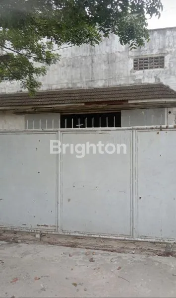 image GUDANG LUAS  DIPINGGIR JALAN  LETDA SUJONO (1)