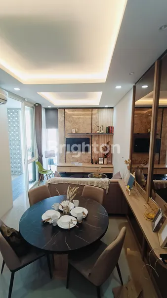 image RUMAH MEWAH DAN SANGAT STRATEGIS DI TENGAH KOTA MALANG (4)