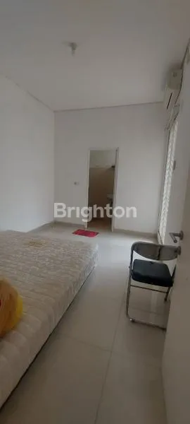 image DISEWAKAN, RUMAH BERSIH TERAWAT KAWASAN CIPUTRA (4)