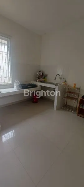 image DISEWAKAN, RUMAH BERSIH TERAWAT KAWASAN CIPUTRA (7)